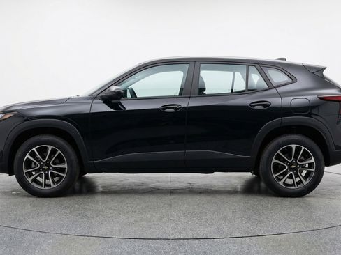 Used 2025 Chevrolet TrailBlazer LT FWD image 4