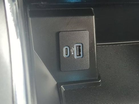 Used 2021 Ford F150 Lariat w/ Equipment Group 502A High AWD/4WD image 22