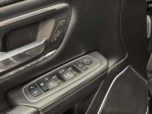 Used 2022 RAM 1500 Laramie w/ Sport Appearance Package AWD/4WD image 18