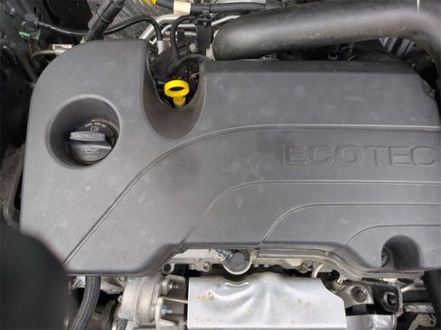 Used 2024 GMC Terrain SLE w/ Driver Convenience Package image 31