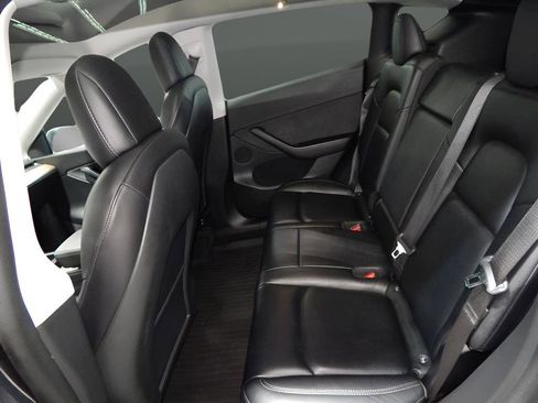 Used 2021 Tesla Model Y Performance image 21