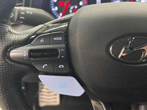 Used 2022 Hyundai Veloster N image 12