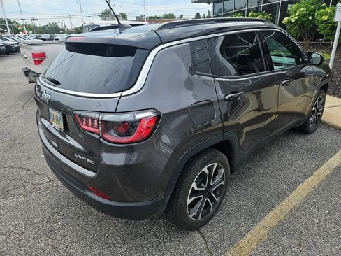 Used 2023 Jeep Compass Limited AWD/4WD image 5