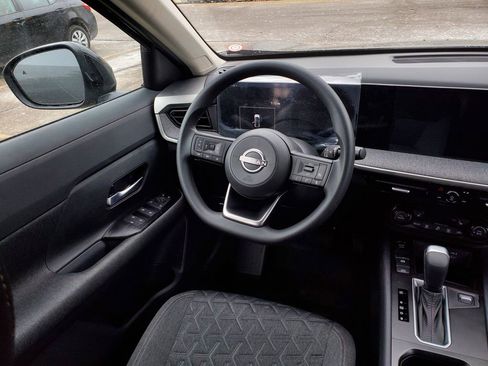 New 2026 Nissan Kicks SV image 13