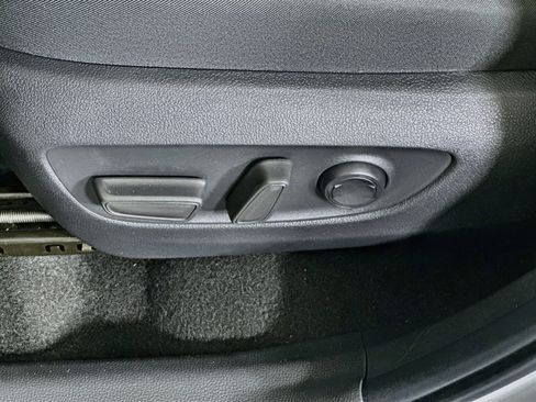 Used 2025 Toyota RAV4 XLE w/ Convenience Package FWD image 13