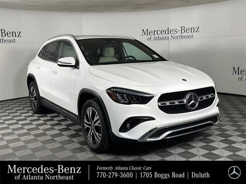 Certified 2026 Mercedes-Benz GLA 250 4MATIC image 1