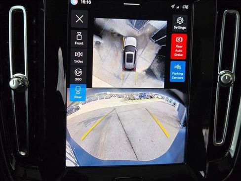 Used 2025 Volvo XC40 B5 Plus w/ Protection Package Premier AWD/4WD image 17
