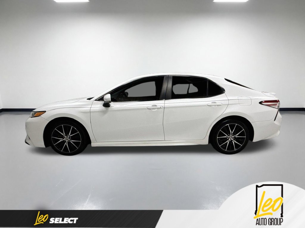 Used 2020 Toyota Camry SE w/ Convenience Package FWD image 11