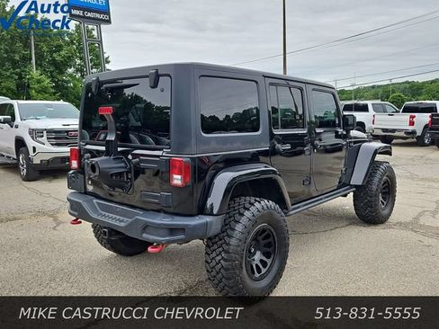 Used 2016 Jeep Wrangler Unlimited Rubicon AWD/4WD image 5