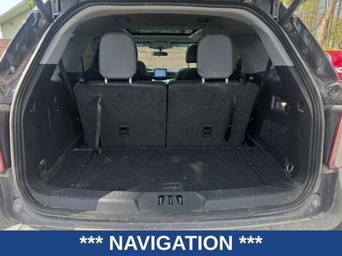 Used 2024 Ford Explorer XLT w/ Equipment Group 202A AWD/4WD image 7