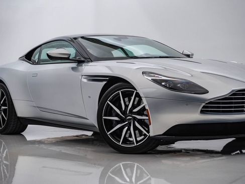 Used 2017 Aston Martin DB11 V12 RWD image 2