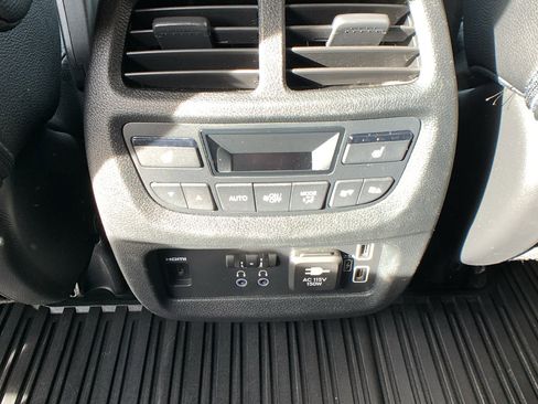 Used 2021 Honda Pilot Touring image 24