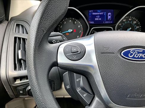 Used 2014 Ford Focus SE FWD image 24