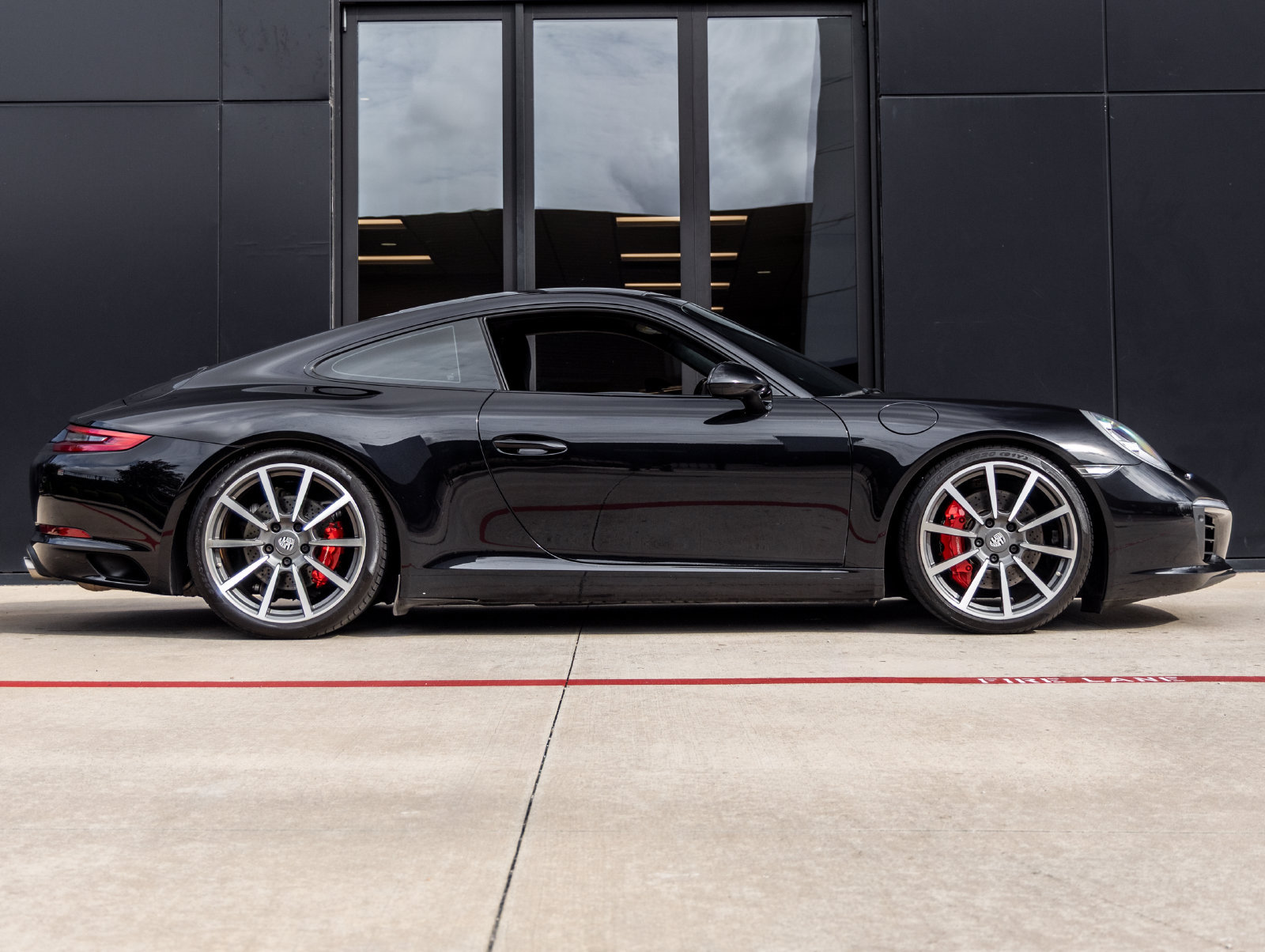 Used 2017 Porsche 911 Carrera S RWD image 12