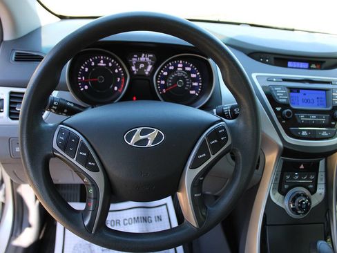 Used 2013 Hyundai Elantra GLS w/ Preferred Pkg image 18