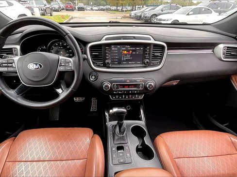 Used 2019 Kia Sorento SX image 13