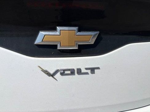 Used 2018 Chevrolet Volt LT FWD image 6