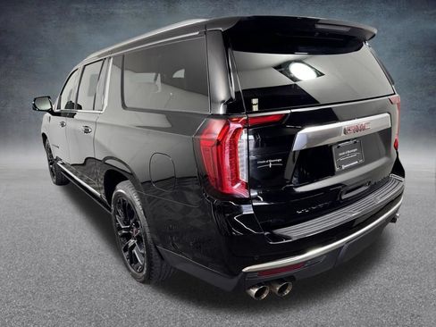 Used 2023 GMC Yukon XL Denali w/ Denali Reserve Package AWD/4WD image 4