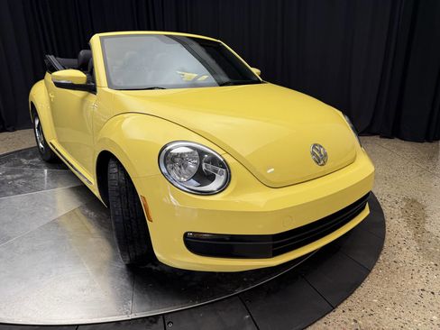 Used 2013 Volkswagen Beetle 2.5 image 11