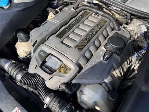 Used 2016 Porsche Cayenne Turbo S image 66