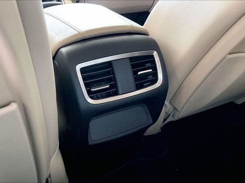 Used 2024 Acura RDX SH-AWD image 33