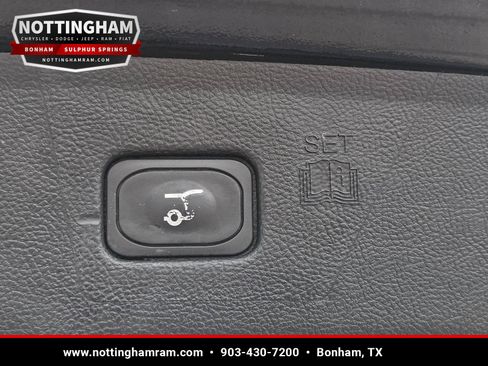 Used 2023 Ford Edge Titanium AWD/4WD image 11
