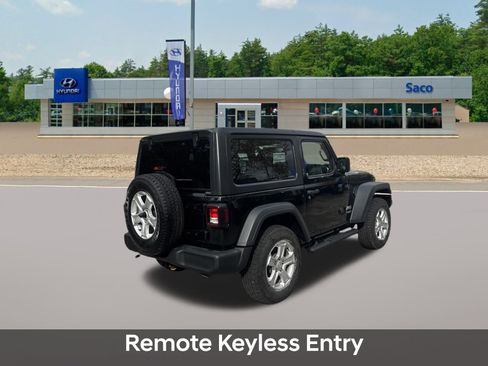 Used 2018 Jeep Wrangler Sport image 7