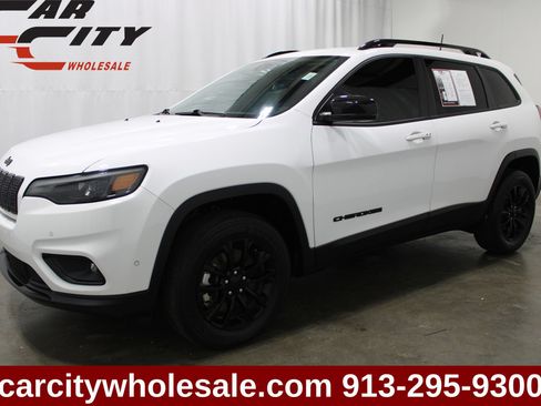 Used 2023 Jeep Cherokee Altitude Lux AWD/4WD image 1