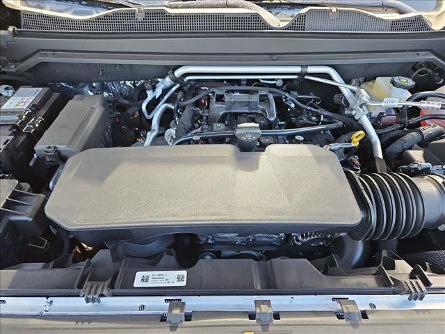 New 2026 Chevrolet Colorado ZR2 w/ Technology Package AWD/4WD image 16