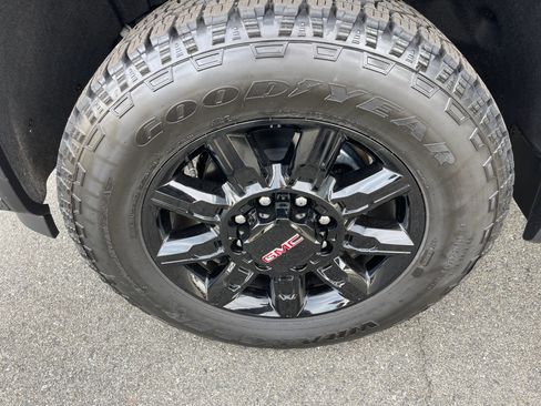 New 2026 GMC Sierra 2500 AT4 w/ Technology Package image 20