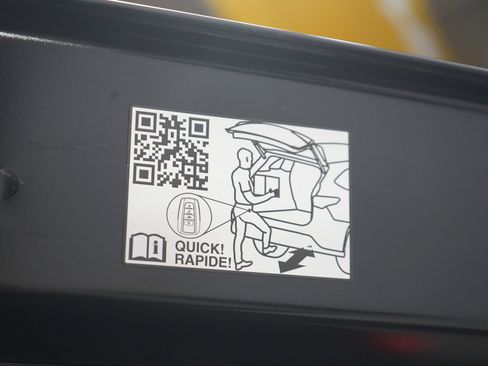 Used 2025 Toyota Sequoia Platinum image 14