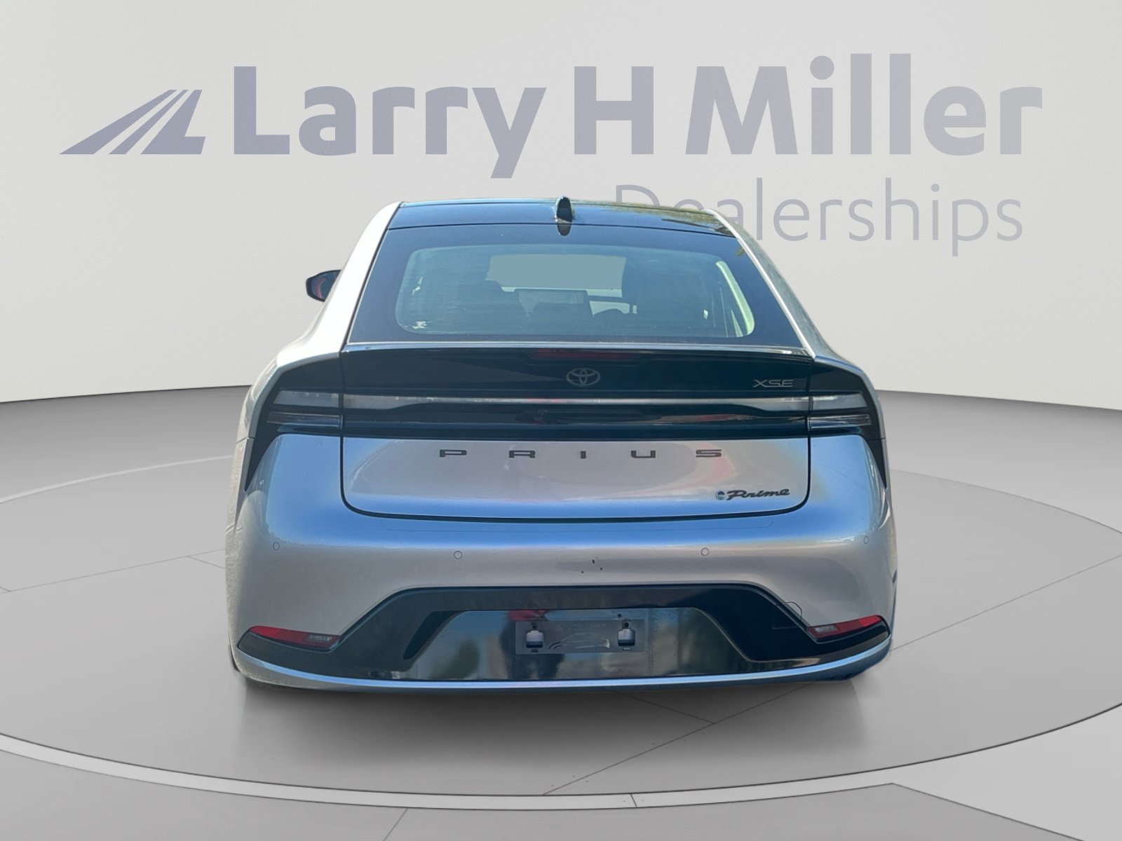 Used 2024 Toyota Prius Prime FWD image 4