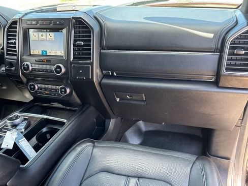 Used 2018 Ford Expedition Limited AWD/4WD image 37