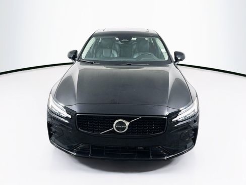 Used 2024 Volvo S60 B5 Plus image 2