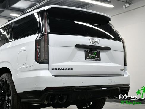 Used 2026 Cadillac Escalade V w/ LPO, ONYX Package AWD/4WD image 72