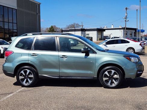 Used 2017 Subaru Forester 2.5i Premium image 11