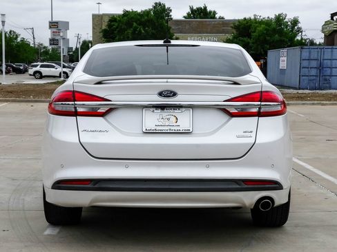Used 2017 Ford Fusion SE w/ Equipment Group 201A FWD image 14