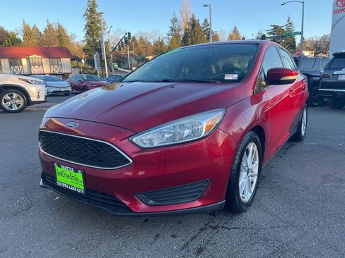 Used 2015 Ford Focus SE image 8