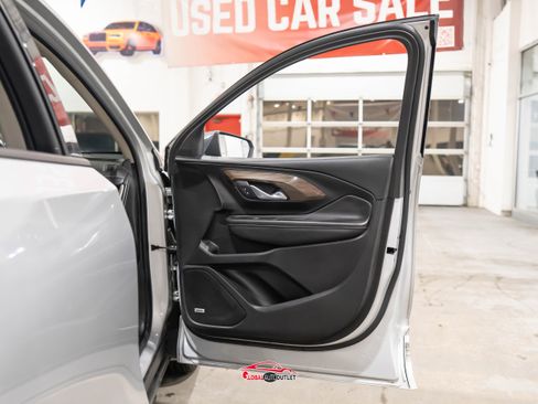 Used 2019 GMC Terrain Denali w/ Advanced Safety Package image 44