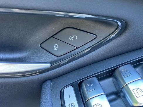 Used 2021 Mercedes-Benz GLC 300 4MATIC image 14
