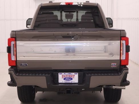 New 2026 Ford F250 Platinum w/ Platinum Plus Package AWD/4WD image 8