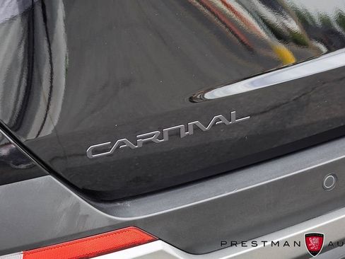 Used 2025 Kia Carnival SX Prestige FWD image 46