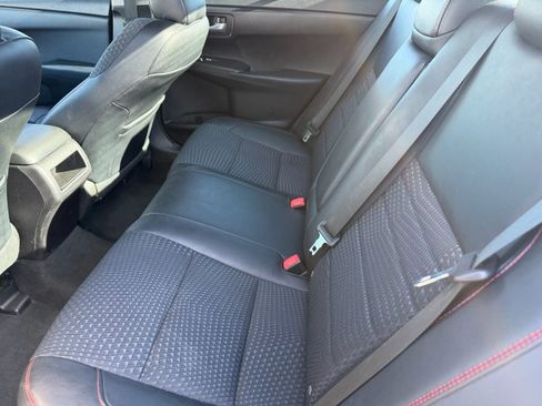 Used 2015 Toyota Camry SE image 14