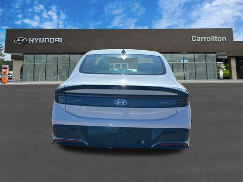 New 2026 Hyundai Sonata SEL FWD image 7
