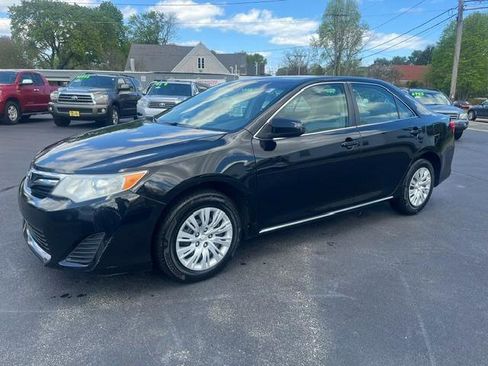 Used 2012 Toyota Camry LE FWD image 1