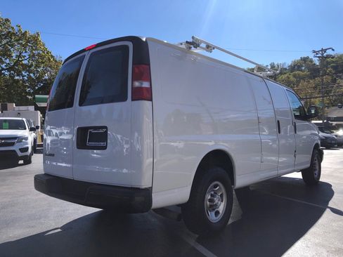Used 2021 Chevrolet Express 2500 Extended w/ Driver Convenience Package image 5