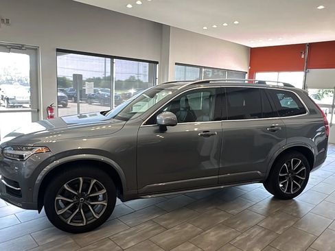 Used 2017 Volvo XC90 T6 Momentum w/ Vision Package AWD/4WD image 14