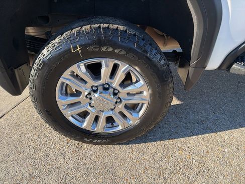 Used 2023 GMC Sierra 2500 Denali w/ Denali Ultimate Package image 24