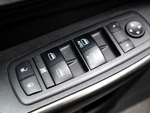 Used 2019 Jeep Cherokee Trailhawk image 59