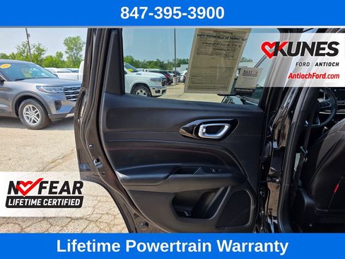 Used 2024 Jeep Compass Trailhawk AWD/4WD image 17